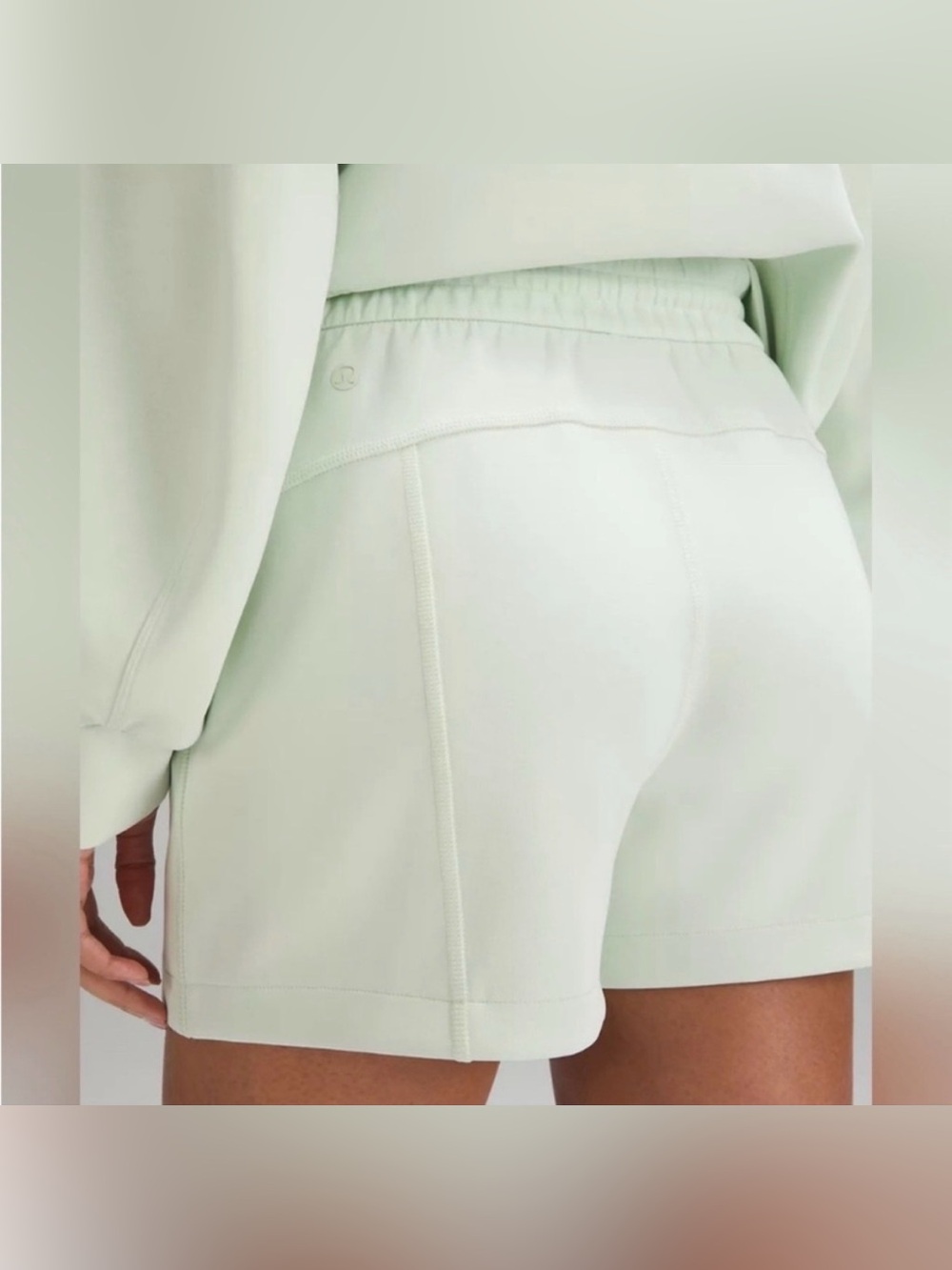 Lululemon softstreme shorts🍒 size 2